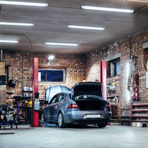 Потолочный светодиодный светильник OGM О30-04