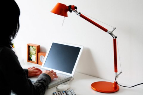 Настольная лампа Artemide Micro A011860