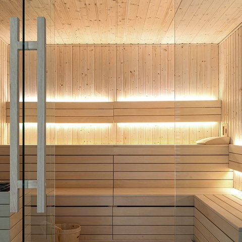 Светодиодная влагозащищенная лента Apeyron 14,4W/m 120LED/m 2835SMD дневной белый 5M 00-324