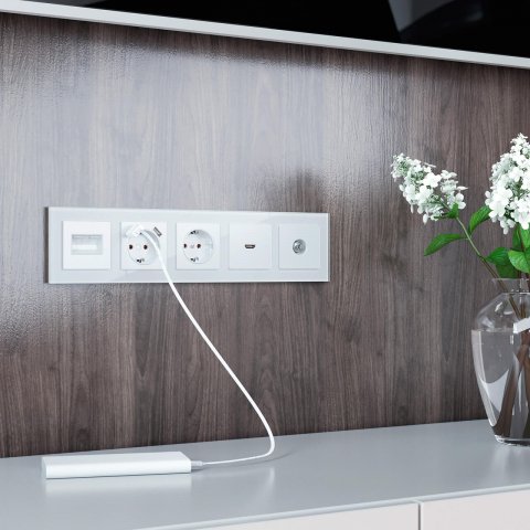 Рамка на 5 постов Werkel Favorit белый W0051101 4690389160080