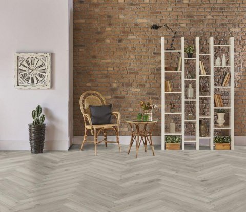 Ламинат Kronotex Herringbone D 3773 Дуб серебряный