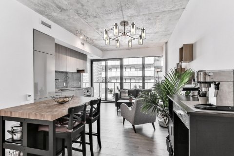 Потолочная люстра Escada 1115/8PL