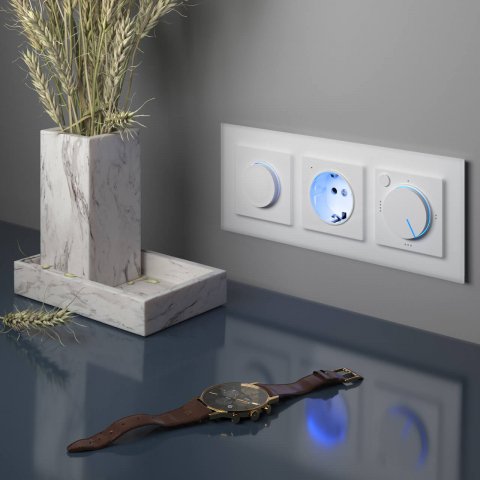 Розетка с заземлением и подсветкой Werkel белая W1171401 4690389155338