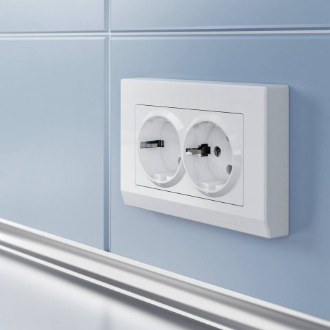 Розетка двойная с заземлением Werkel белый W1172001 4690389155352