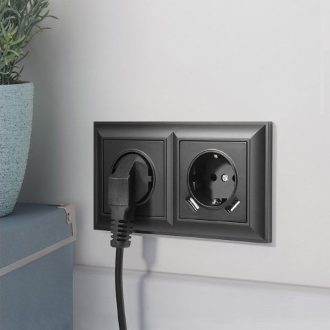 Розетка с заземлением, безвинтовой зажим Werkel черный матовый W1171308 4690389156908