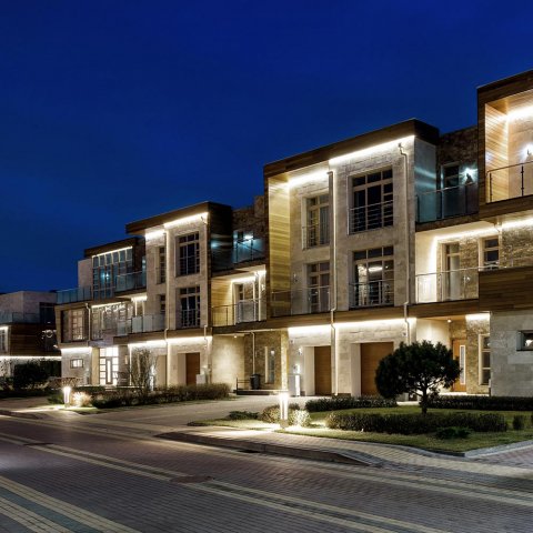 Светодиодная влагозащищенная лента Apeyron 14,4W/m 60LED/m 5050SMD холодный белый 5M 00-10