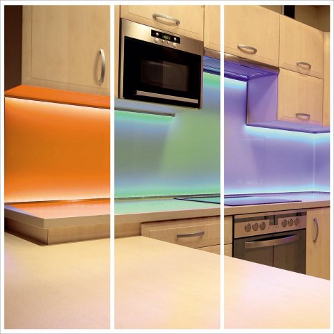 Светодиодная влагозащищенная лента Apeyron 14,4W/m 60LED/m 5050SMD разноцветная 5M 00-75