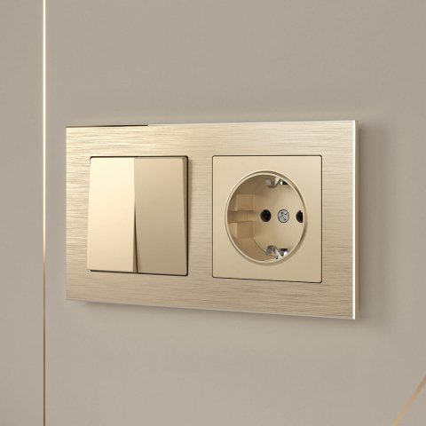 Розетка с заземлением и шторками Werkel шампань W1171111 4690389157387