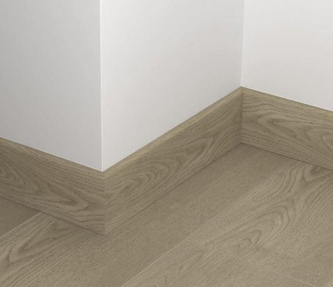 Напольный плинтус Grand Sequoia 11-18 Шварцевальд