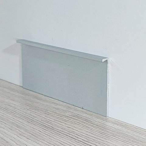 Плинтус Алюминий коннелюрный для линолеума BK 60 AS Cеребро МКР 60 мм х 8 мм х 3000 мм