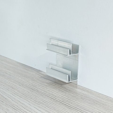 Монтажная клипса для плинтуса BL80