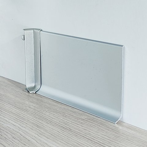 Угол внутренний для L-образного плинтуса BA40-100 серебро