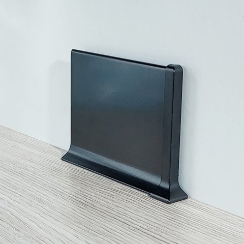 Угол внешний для L-образного плинтуса BA40-100 черный