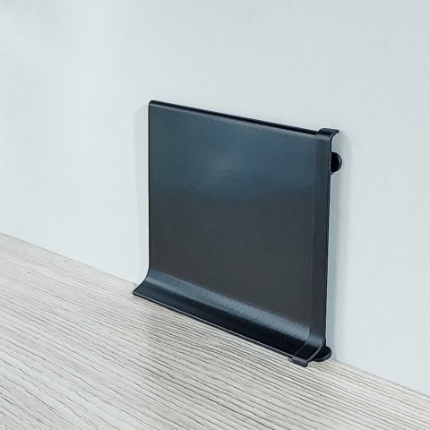 Соединитель для L-образного плинтуса BA40-100 черный