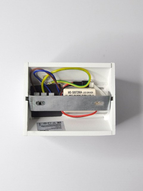 Настенный светодиодный светильник Elvan BR-310-5W-WW-WTH