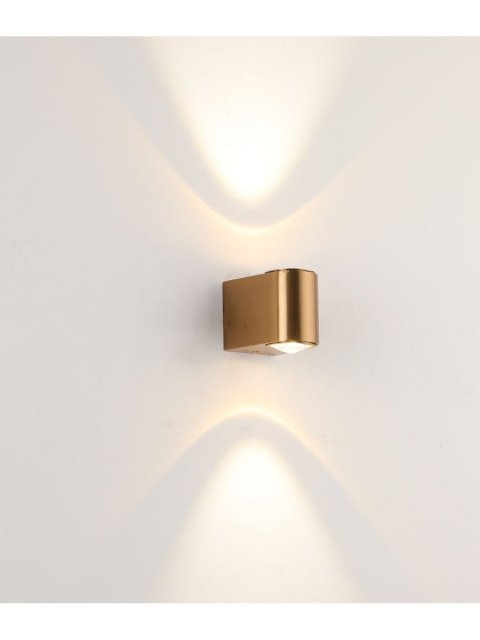 Настенный светодиодный светильник Zortes Scoup ZRS.1823.02