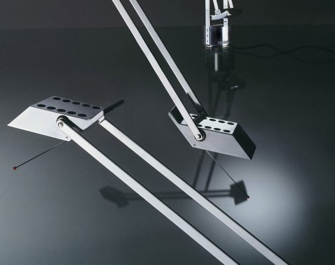 Настольная лампа Artemide Tizio A008130