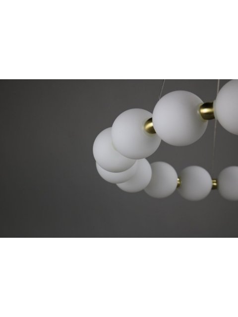 Подвесной светодиодный светильник Zortes Kranz ZRS.1585.18