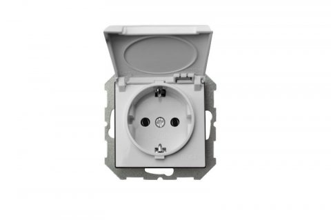 Розетка 2P+E Liregus Epsilon с крышкой белый 28-019