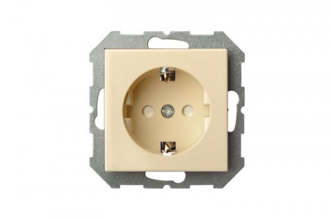 Розетка 2P+E Liregus Epsilon со шторками бежевый 28-0663