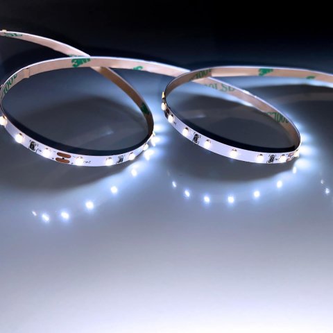 Светодиодная лента Apeyron 5,4W/m 120LED/m 2216SMD холодный белый 5M R00-380