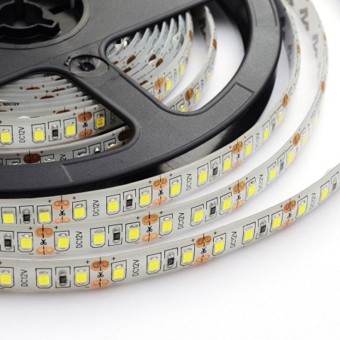 Светодиодная влагозащищенная лента OGM 9,6W/m 120LED/m 2835SMD холодный белый 5M LSE-151