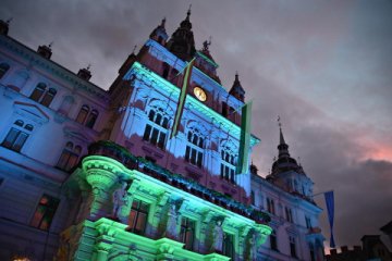 Светодиодная влагозащищенная лента Apeyron 14,4W/m 60LED/m 5050SMD разноцветная 5M 12BL