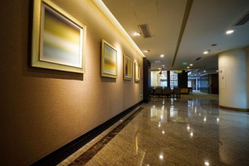 Светодиодная влагозащищенная лента OGM 9,6W/m 120LED/m 2835SMD теплый белый 5M LSE-150