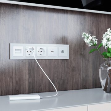 Рамка на 5 постов Werkel Favorit белый W0051101 4690389160080