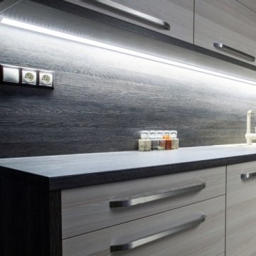 Профиль угловой с рассеивателем Apeyron 08-08