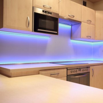 Профиль угловой с рассеивателем Apeyron 08-03-ЧБ