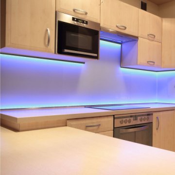 Профиль с рассеивателем Apeyron 08-05-ЧБ