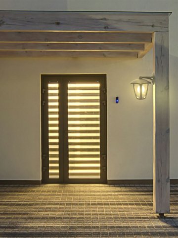 Уличный настенный светильник Apeyron Дели 11-167