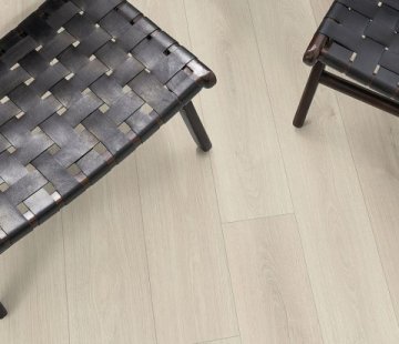 Ламинат Egger Pro Classic 12/33 4V EPL137 Дуб Эльтон белый