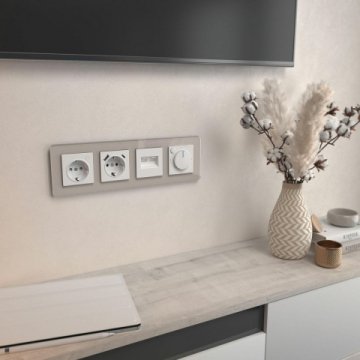 Рамка Werkel Elite на 4 поста дымчатый W0042417 4690389180798