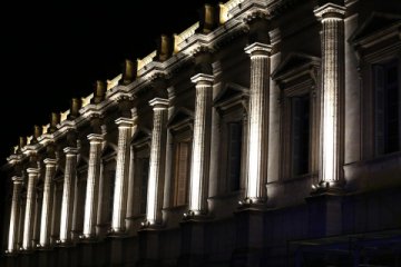 Светодиодная влагозащищенная лента Apeyron 10W/m 60LED/m 2835SMD разноцветная 50M 10-64