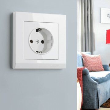 Розетка с заземлением Werkel белый W1171001 4690389155116