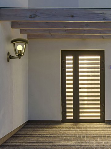 Уличный настенный светильник Apeyron Дели 11-149