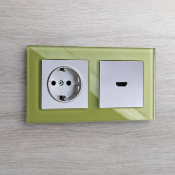 Розетка с заземлением, безвинтовой зажим Werkel серебряный W1171306 4690389156441