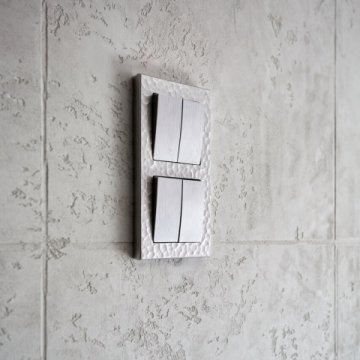 Выключатель двухклавишный Werkel cеребряный рифленый W1120009 4690389158933