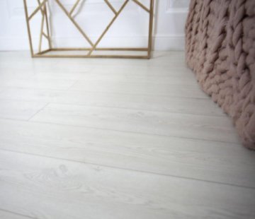 Кварцвиниловый SPC ламинат Damy Floor Family TCM285-15 Дуб светлый