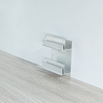 Монтажная клипса для плинтуса BL80