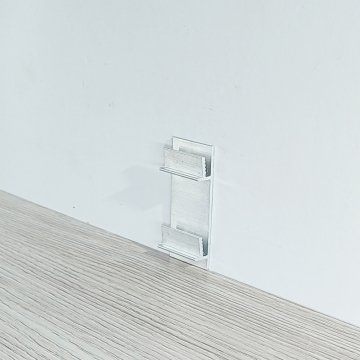 Монтажная клипса для плинтусов BI