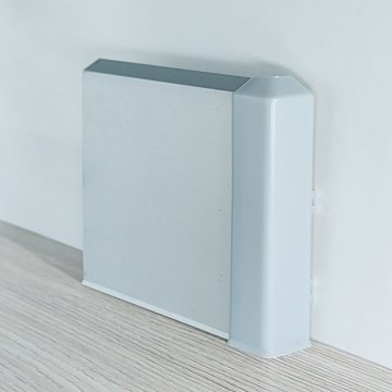 Угол внешний для плинтуса BI100 серый