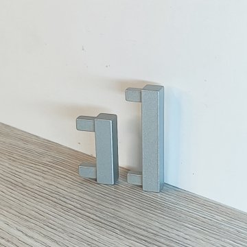 Универсальный уголок для плинтусов BU40-60 серебро