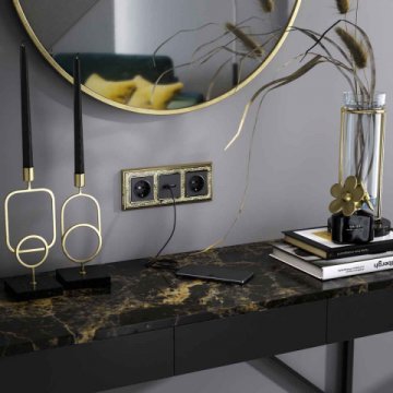 Рамка на 3 поста золото/черный Werkel W0031430 4690389159411