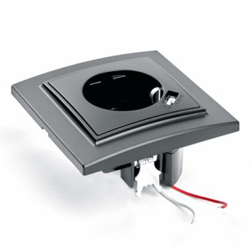 Розетка 2P+PE/USB Stekker Эрна со шторками черный PST16-9011-03 39480