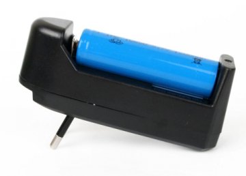 Ручной светодиодный фонарь Ultraflash Accu Profi аккумуляторный 130х36 250 лм E142  12187