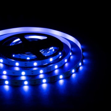 Светодиодная лента OGM 7,2W/m 30LED/m 5050SMD разноцветный (RGB) 5M LSE-280