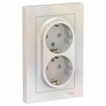 Розетка двойная 2К+З Schneider Electric AtlasDesign 16A 250V со шторками жемчужная ATN000426